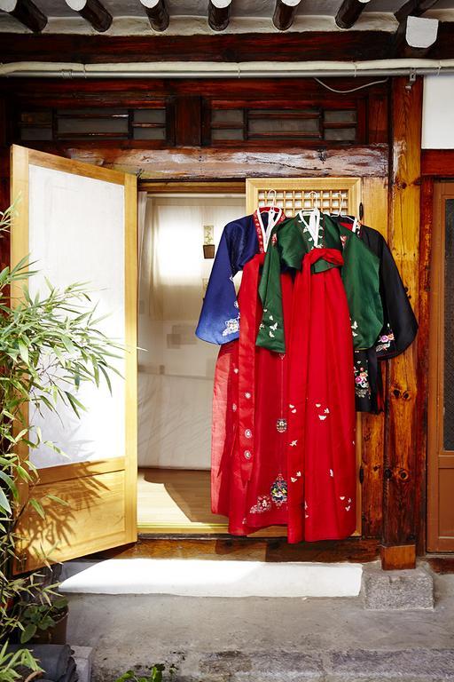 Vine Hanok Guesthouse Сеул Экстерьер фото