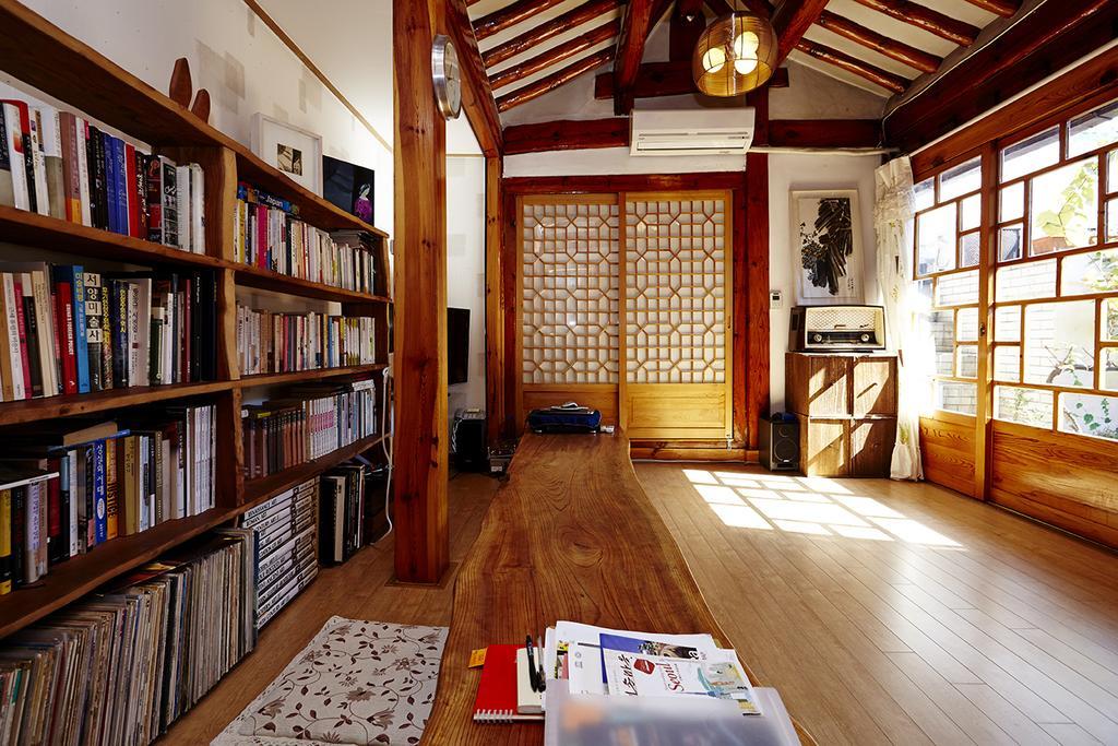 Vine Hanok Guesthouse Сеул Экстерьер фото