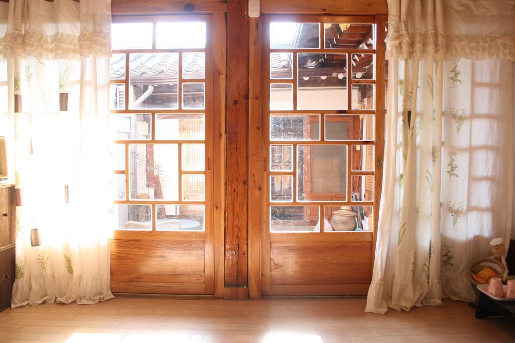 Vine Hanok Guesthouse Сеул Номер фото