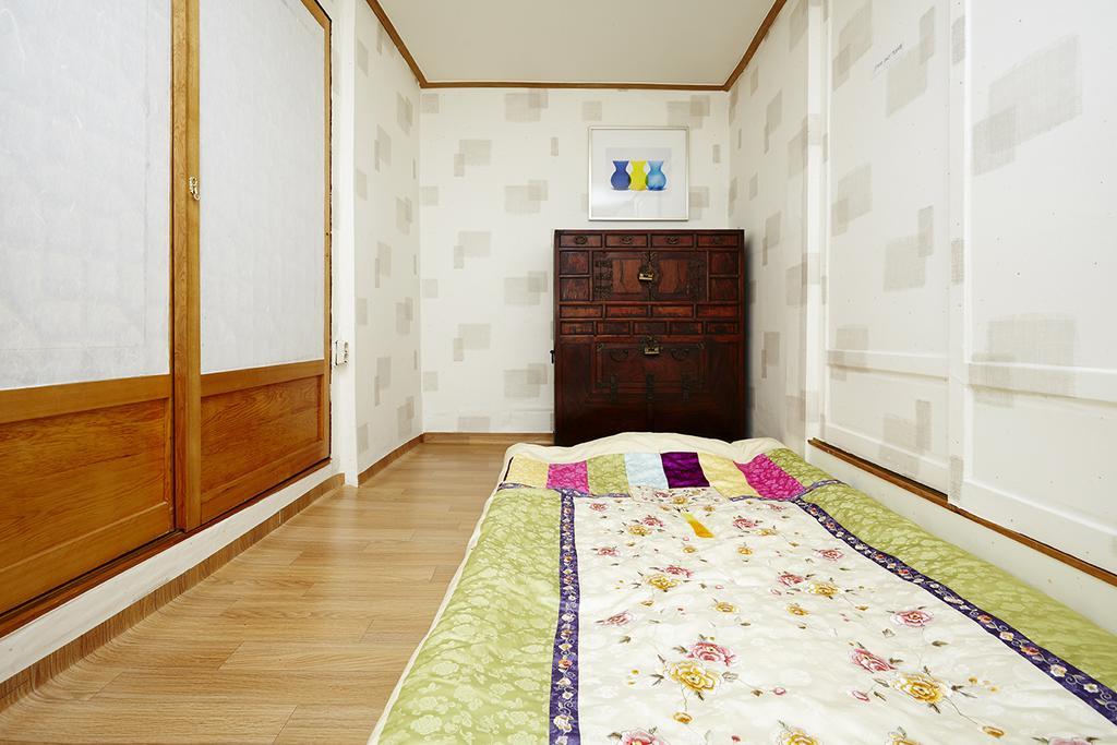 Vine Hanok Guesthouse Сеул Номер фото