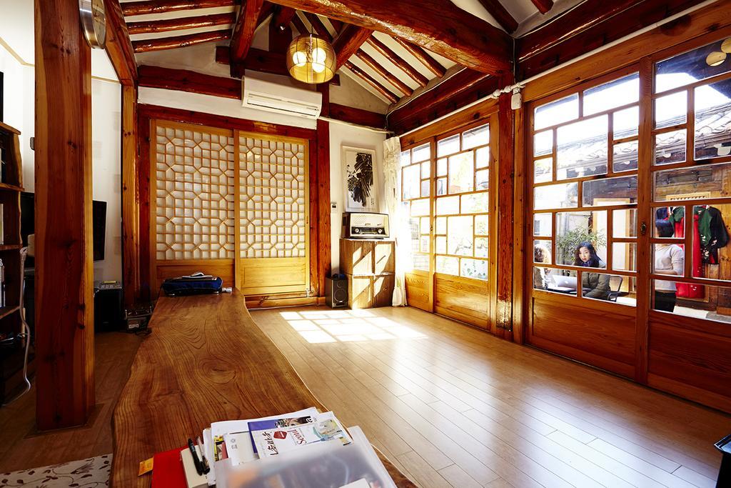Vine Hanok Guesthouse Сеул Экстерьер фото