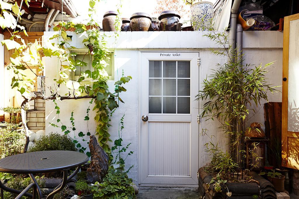 Vine Hanok Guesthouse Сеул Экстерьер фото