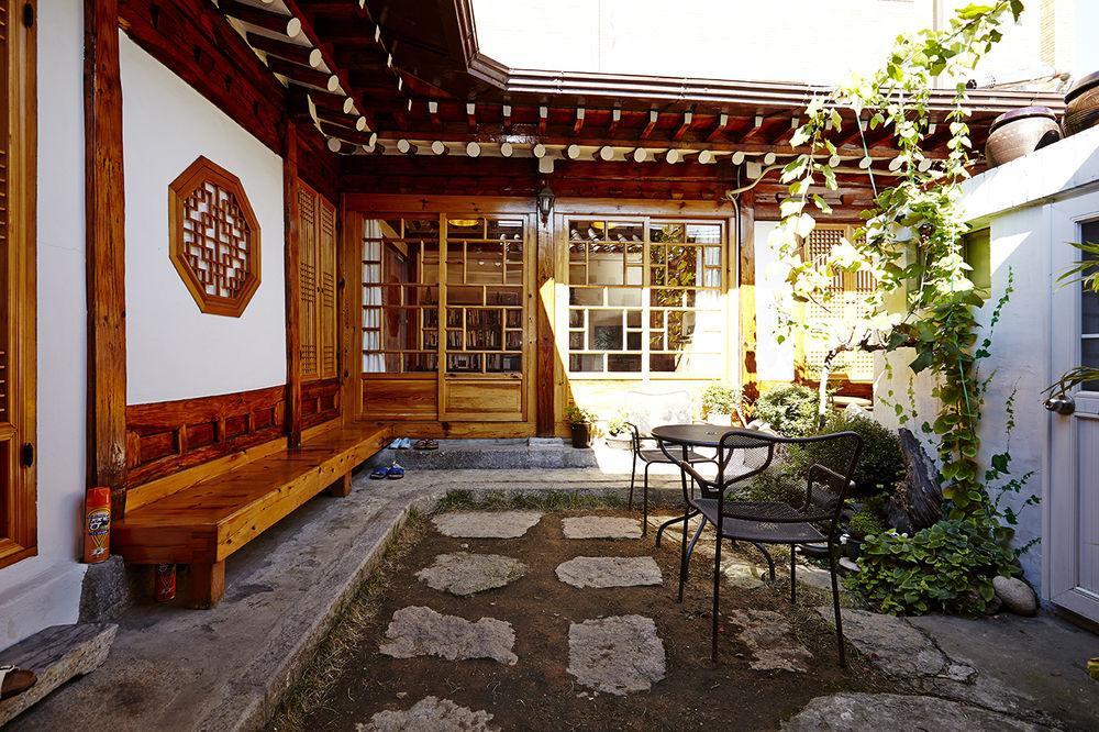 Vine Hanok Guesthouse Сеул Экстерьер фото